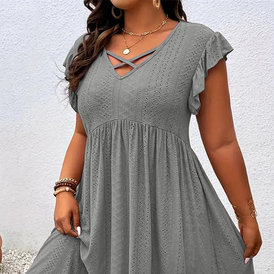 Дамска рокля с V-образно деколте и волани